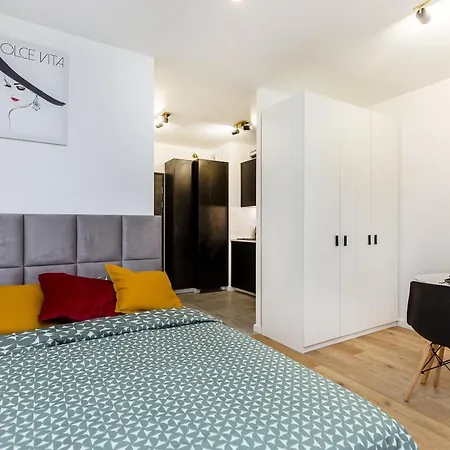 Cloud9 - Barska 69 דירה *