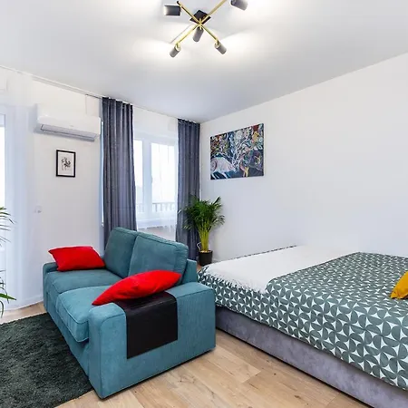 Cloud9 - Barska 69 דירה