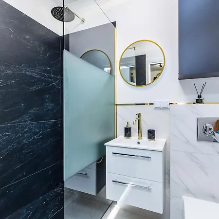 Cloud9 - Barska 69 Apartment *