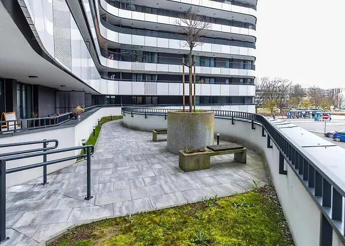 Cloud9 - Barska 69 * Krakow