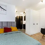 Cloud9 - Barska 69 Apartment *