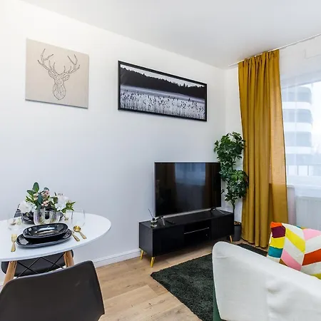 Apartman Cloud9 - Barska 69 *